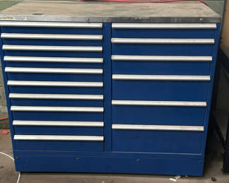 Lot 400: Blue Tool Storage Cabinet With Drawers