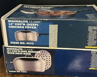 Lot 316: Magnalite Classic Chicken Fryer and Oval Roaster