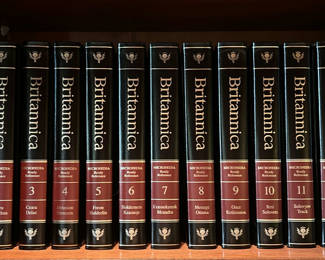 Lot 37: Encyclopaedia Britannica Book Set