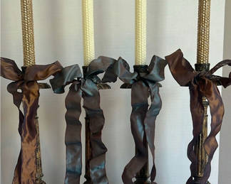 Lot 7: Set of Four Decorative Candle Holders with Taper Candles