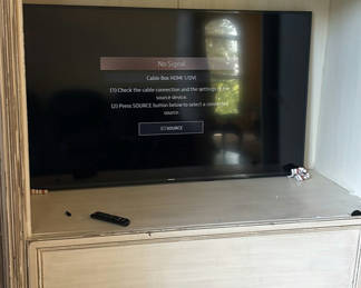 Lot 124: Samsung 65-Inch Smart TV with Remote