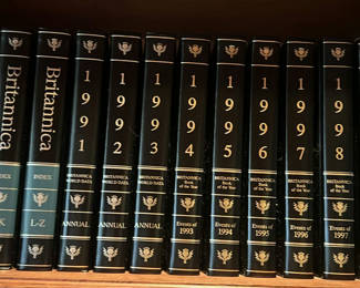 Lot 35: Encyclopaedia Britannica Reference and Annual Volumes