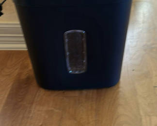 Lot 374: Amazon Basics Paper Shredder