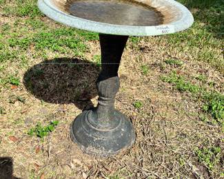 METAL BIRD BATH