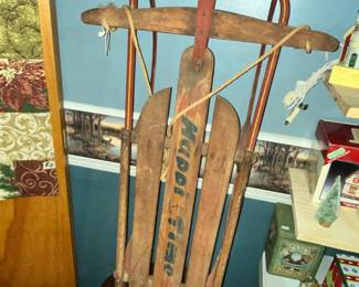 GREAT VINTAGE SLED! (IN SOUTH TEXAS???)