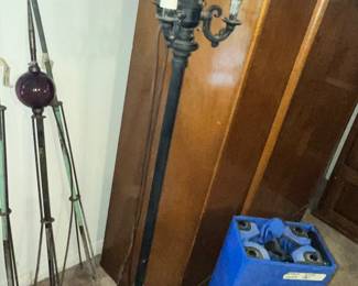 ANTIQUE FLOOR LAMP