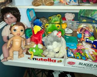 DOLLS AND PLUSH TOYS