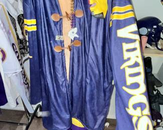LINED ROBE