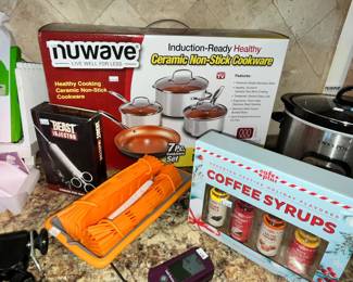 NUWAVE COOKING SET IN BOX