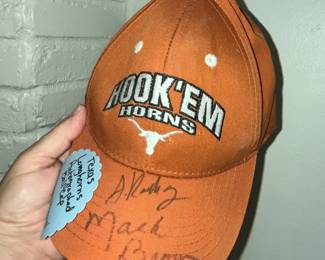 AUTOGRAPHED "MACK BROWN" UT CAP
