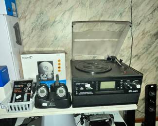 DIGITNOW MP3 TURNTABLE, PAIR OF COBRA WALKIE TALKIES