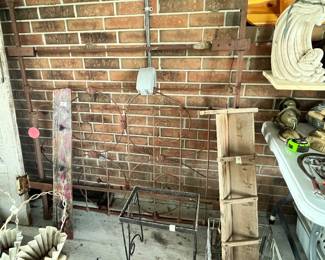 ANTIQUE IRON BED