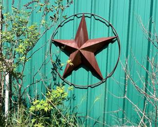 LARGE METAL STAR