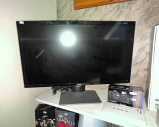 LARGE DELL MONITOR
