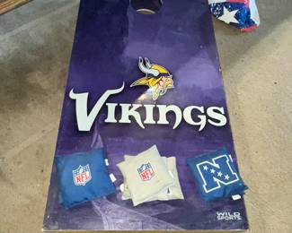 VIKINGS CORN-HOLE SET