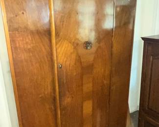 WONDERFUL ANTIQUE ARMOIRE