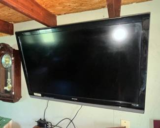 LARGE SHARP TV