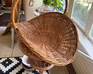 Vintage Mid-Century basket style magazine rack