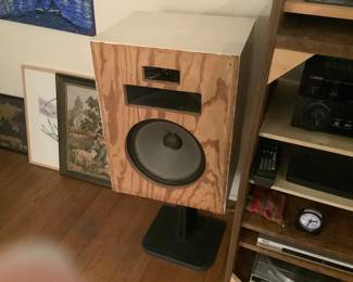 Vintage Kilpsch Heresy Speakers