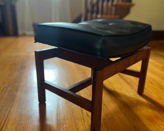 Jens Risom Floating Ottoman