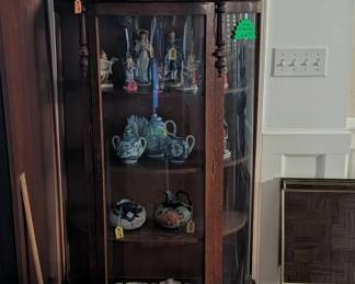 Display hutch