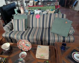 Retro couch