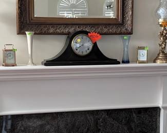 Mantle clock