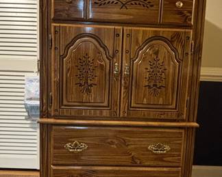 Pill Furniture 195-70 Door Chest
