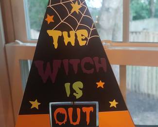 Reversible 'The Witch Is In/Out' Halloween Sign