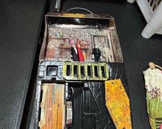 Remco Universal Studios Mini Monster Play Case with Figures