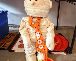 Hyde & Eek! Boutique Mummy with Boo Bucket Halloween Decoration