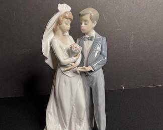 Lladrรณ 'From This Day Forward' Porcelain Figurine