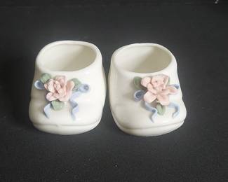 Vintage Porcelain Baby Bootie Figurines with Floral Appliquรฉs