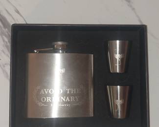 William Murray Golf 'Avoid the Ordinary' Flask Set