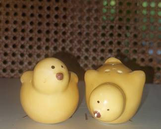 Vintage Ceramic Baby Chicks Salt and Pepper Shakers