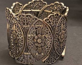 Vintage-Style Filigree Floral Cuff Bracelet