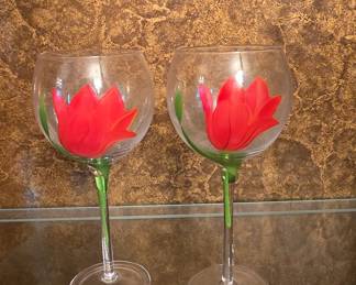 Gloria Vanderbilt Tulip Hand-Painted Wine Glasses
