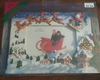 Dept. 56 Holiday Christmas Sleigh Picture Frame