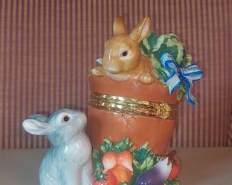 CWC Porcelain Easter Bunny Vegetable Garden Hinged Trinket Box