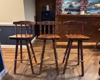Set of Seven Ethan Allen Colonial Style Swivel Bar Stools