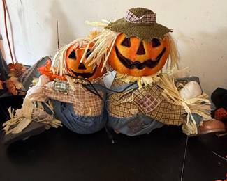 Gemmy Industries Fiber Optic Light-Up Pumpkin Scarecrow Couple