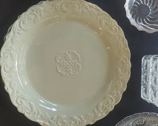 B-Mark Embossed Light Green Ceramic Dinner Plate