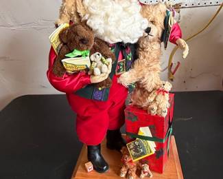 Possible Dreams Clothtique "The Teddy Bears" Santa Figurine