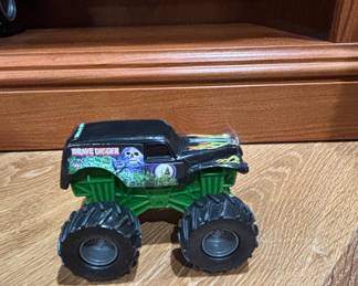 Hot Wheels Monster Jam Grave Digger Die-Cast Truck
