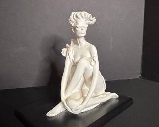 Giuseppe Armani 'Fashion Show' Figurine
