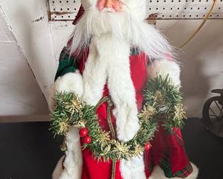 Vintage Santa Claus Figurine with Wreath