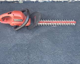 Black & Decker 20-inch Electric Hedge Trimmer