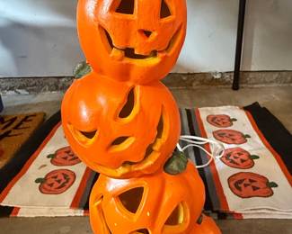 Trendmasters Stacked Pumpkin Jack-O'-Lantern Electric Light