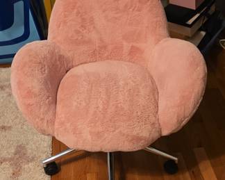 Pink Faux Fur Vanity Chair with Rounded Back