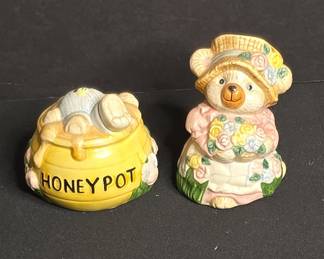 Fitz and Floyd Omnibus Bear Honey Pot Salt and Pepper Shakers